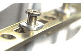 Pincer locking system